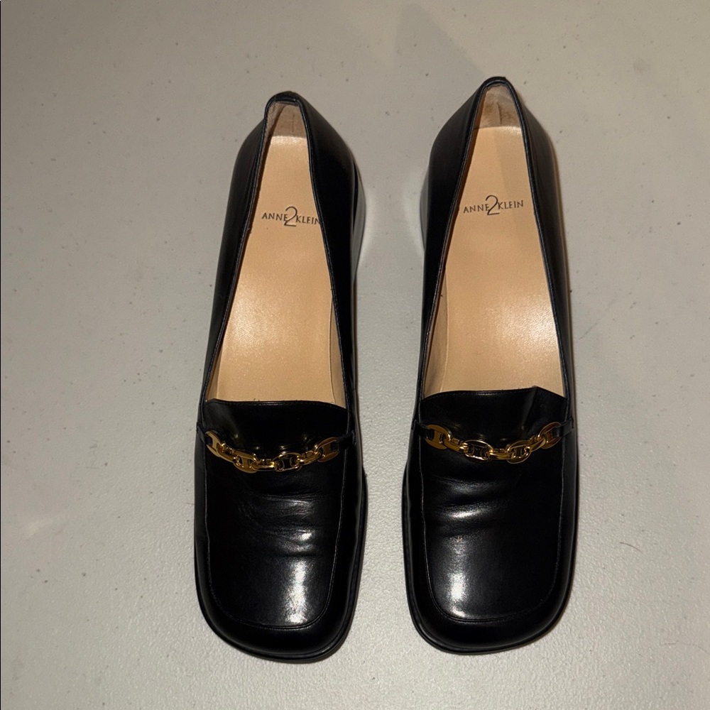 Anne Klein Black Leather Chain Loafer Flats